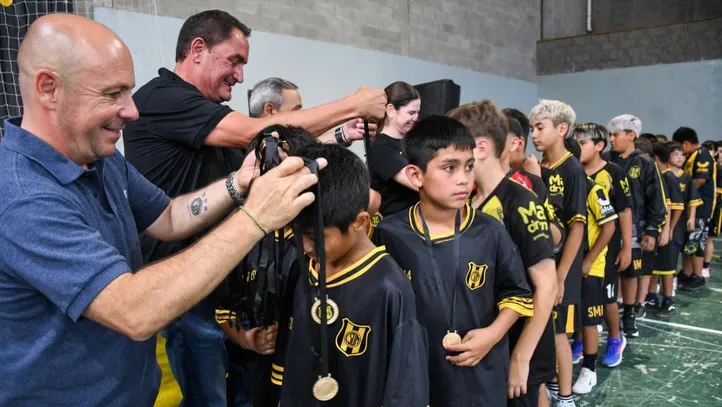 El Club Social y Deportivo Madryn vivió una celebración cargada de emoción. 3