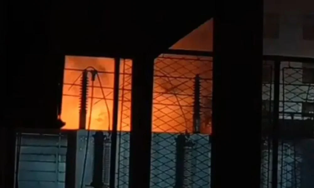 Explotó un transformador de Edesur en CABA. Foto MinutoUno