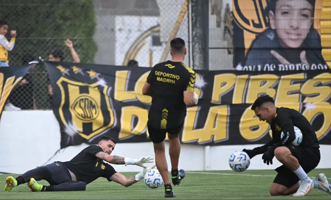 Gracián repetiría el mismo once titular del empate ante Gimnasia y Tiro