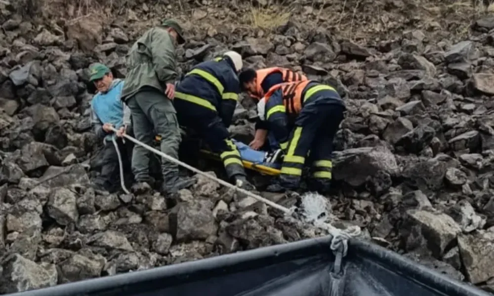 La víctima, de 21 años, había caído entre piedras sueltas y húmedas.