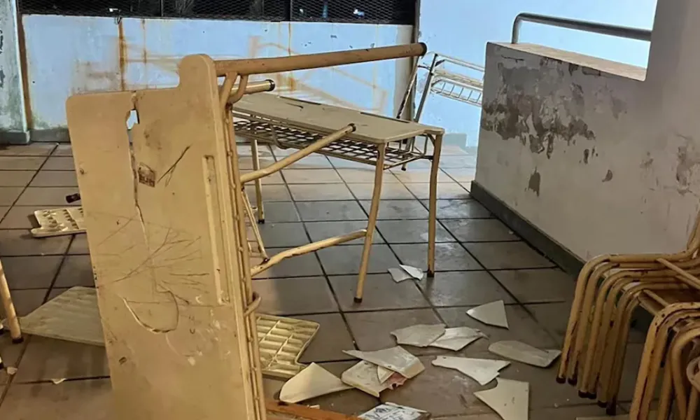 destrozos en escuelas