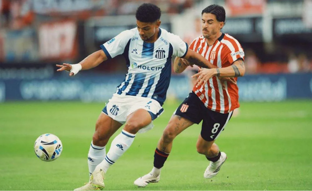 El empate en La Plata reordenó la tabla de la Zona A sin modificar el marcador.