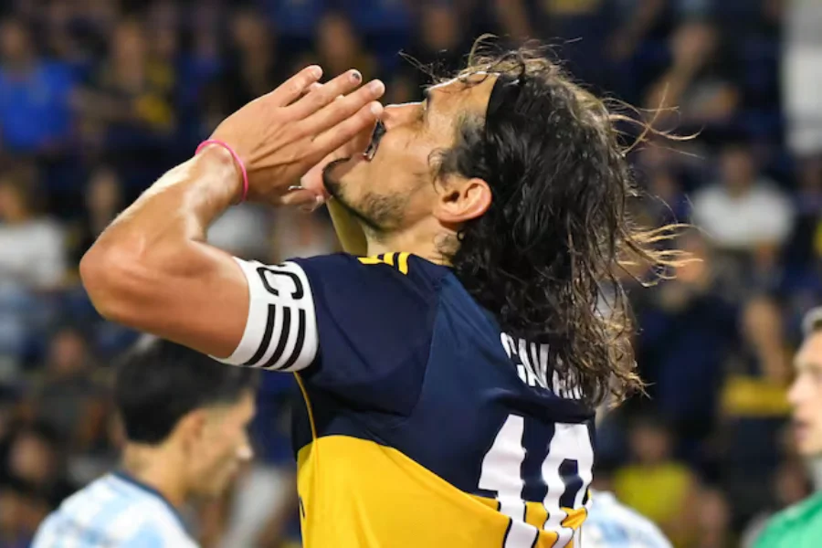 Cavani estará un mes fuera de las canchas
