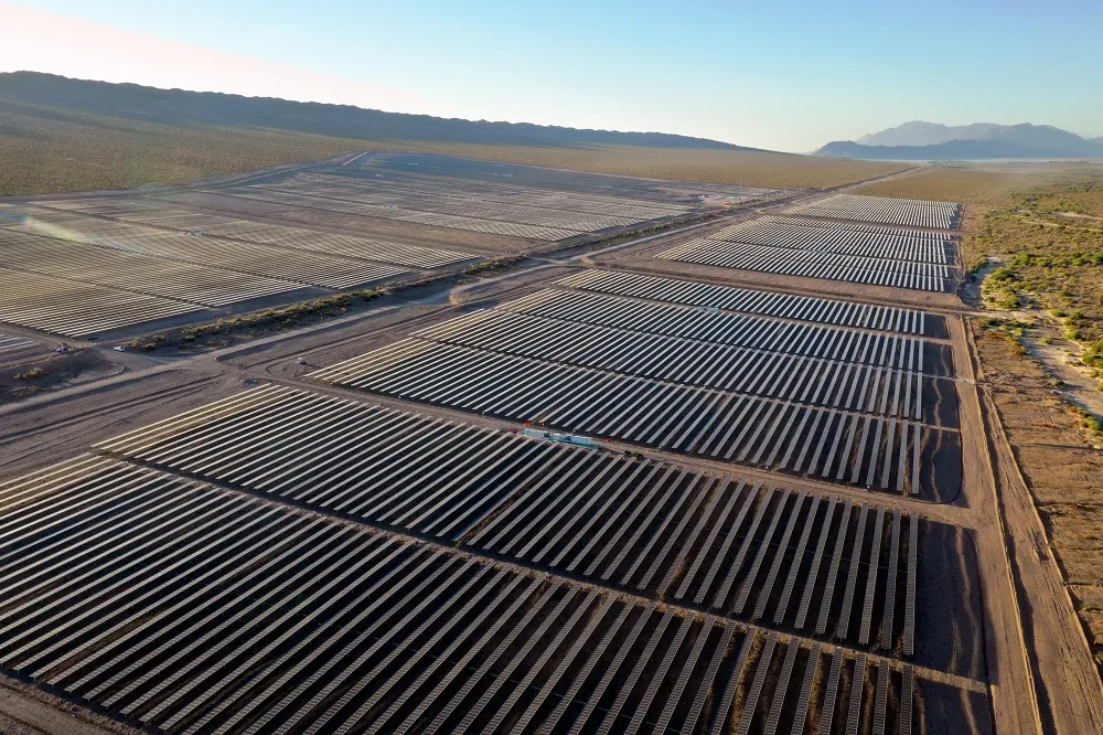 4. Foto Parque Solar Ullum_11zon