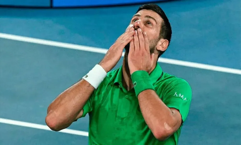 El serbio ganó un partido épico ante Sinner y avanzó a una final soñada en Melbourne