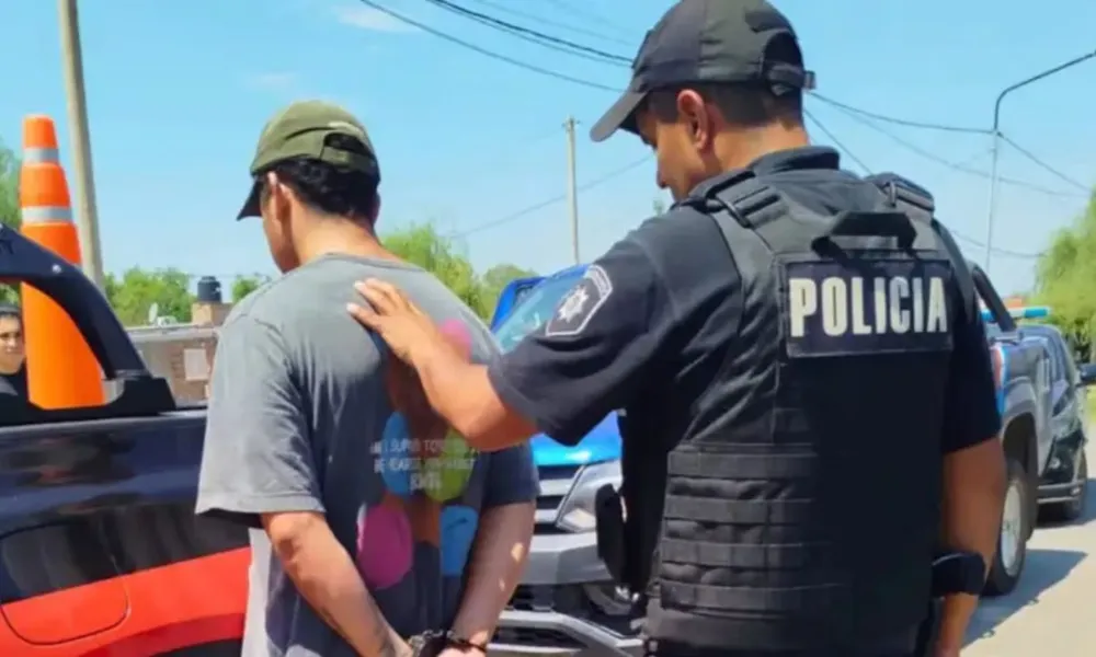 joven detenido por matar a su padre