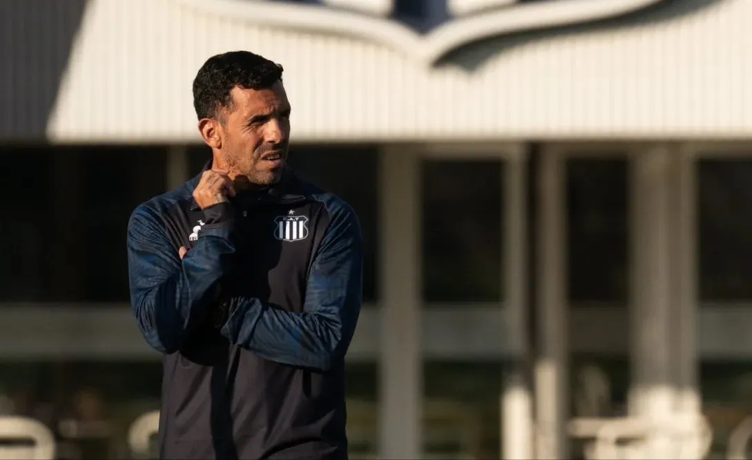 Talleres estrena a Carlos Tevez como DT
