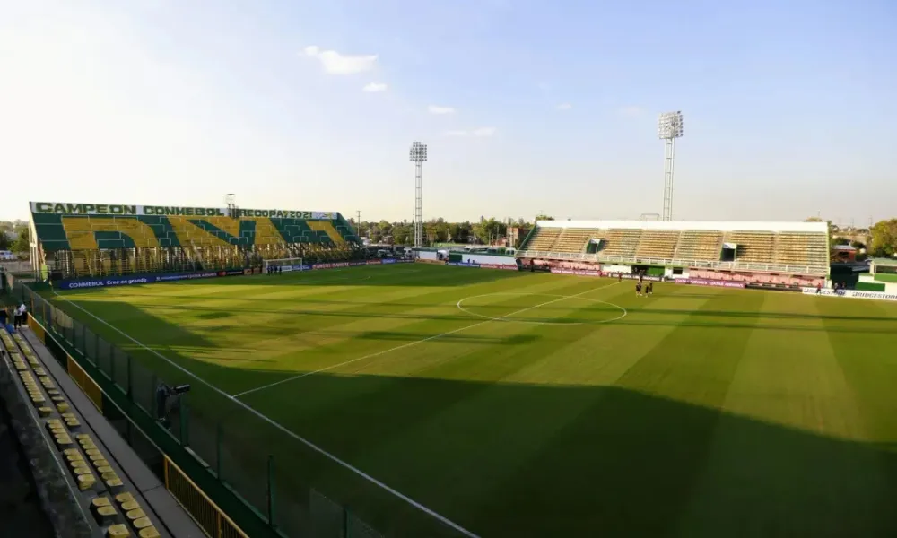 Cancha Defensa y Justicia