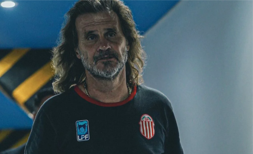 El equipo de Insua suma dos empates en su debut internacional.