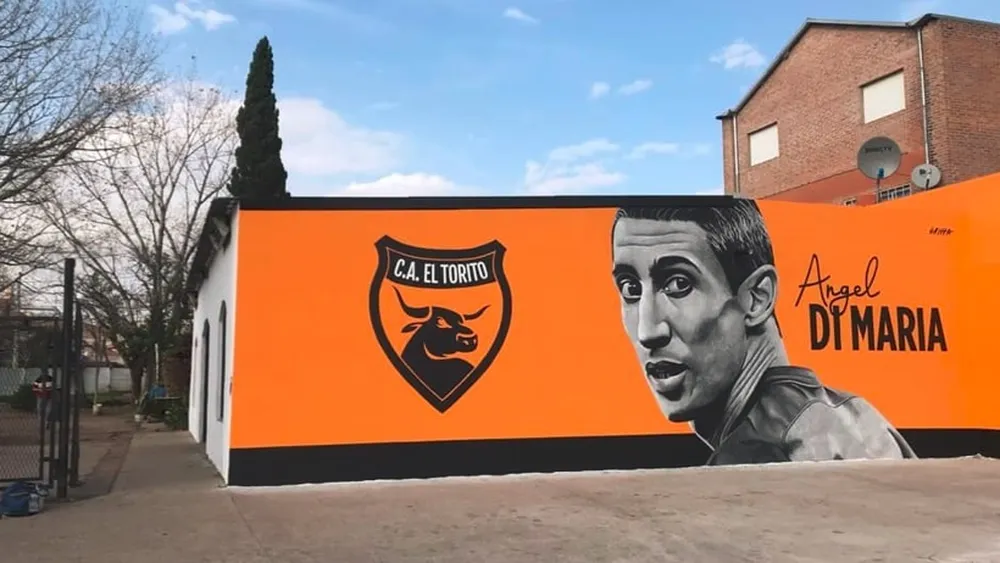 Ángel Di María volvió a Rosario Central, pero su historia comenzó con un pase insólito