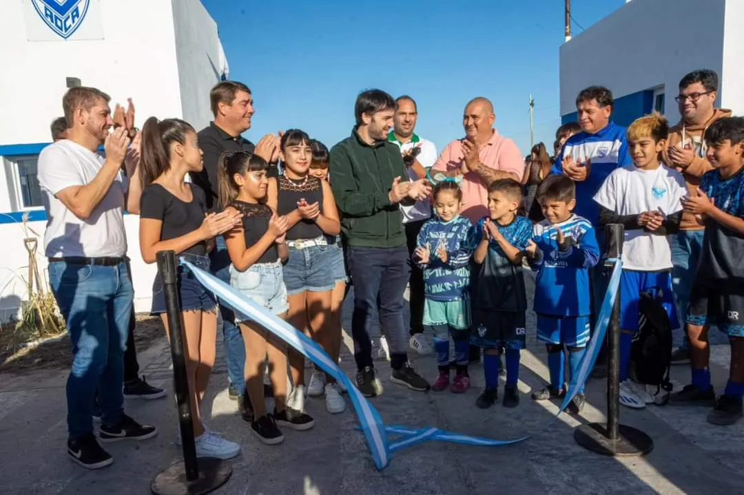 DEPORTIVO ROCA ESTUVO DE FESTEJOS Y SORPRESAS