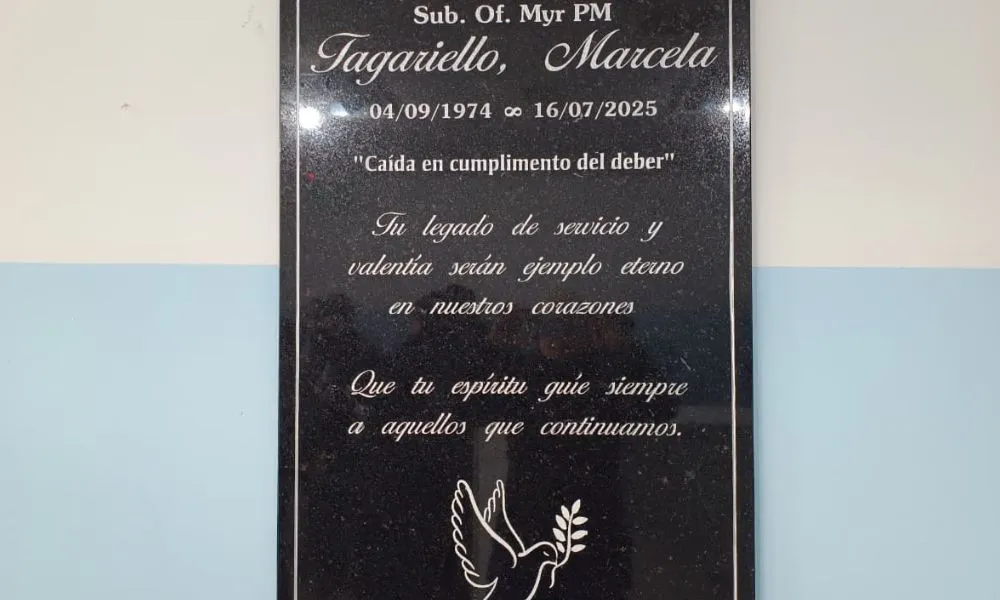 Marcela Tagariello placa homenaje