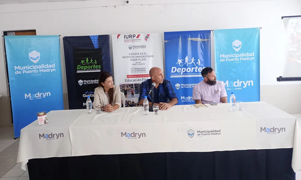 Conferencia de prensa del Instituto River Plate