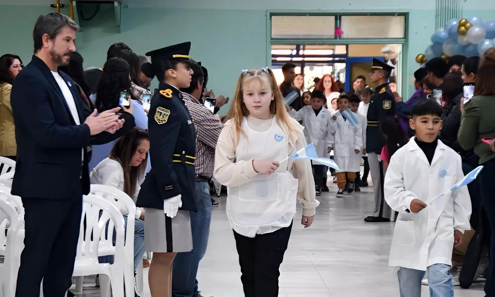 Trelew promesa a la bandera
