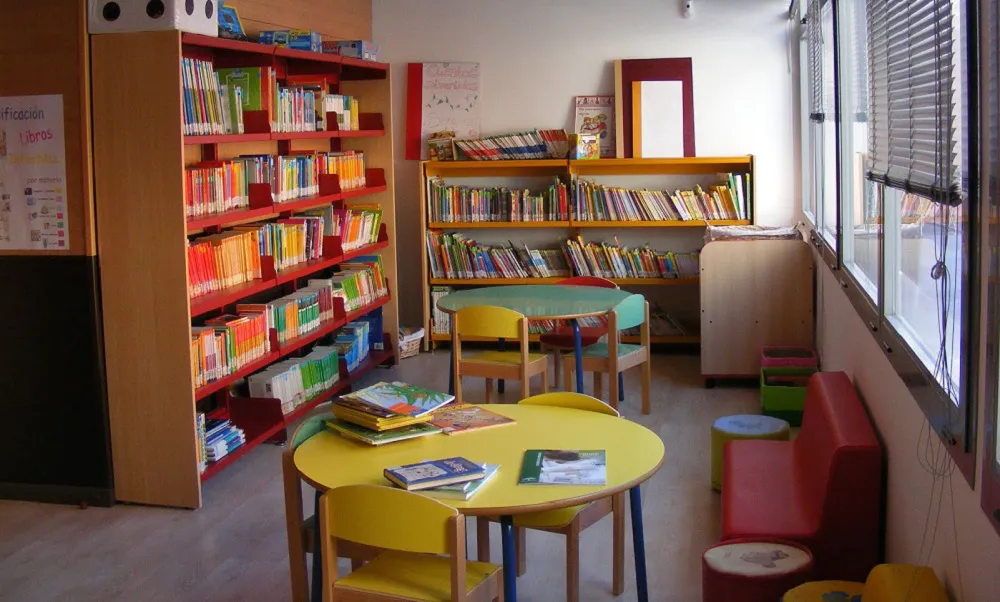 Imágen de la Biblioteca Pública de Gines