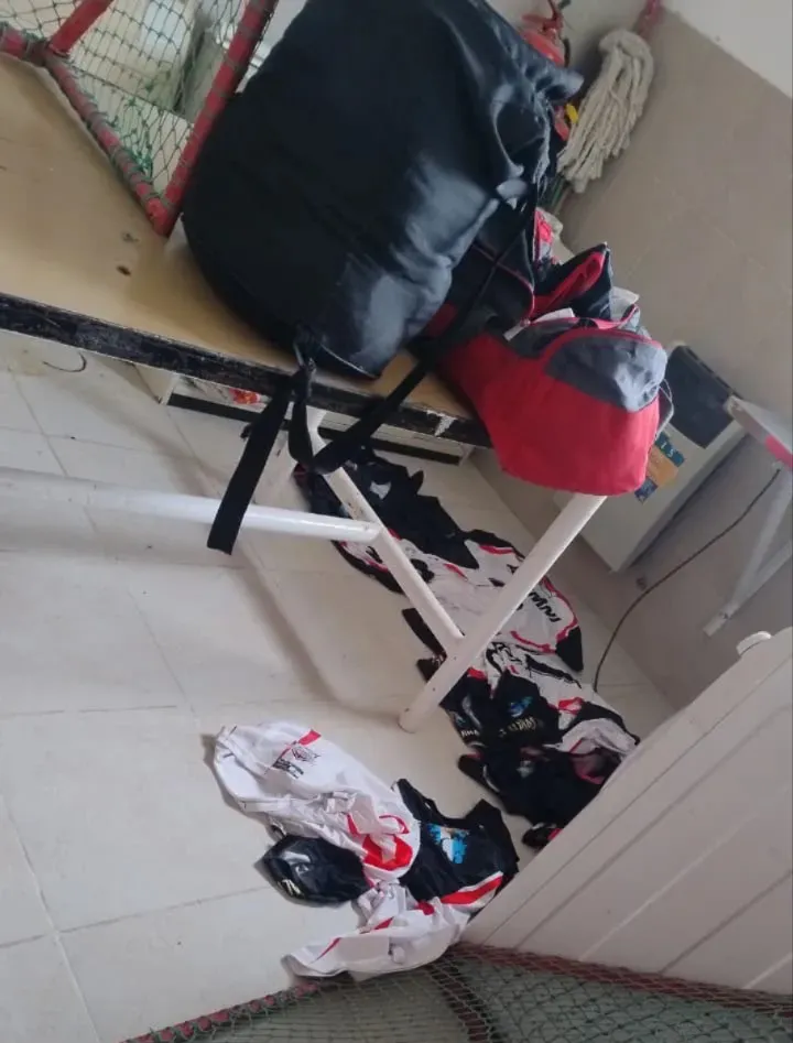 Robo y resistencia en Alumni