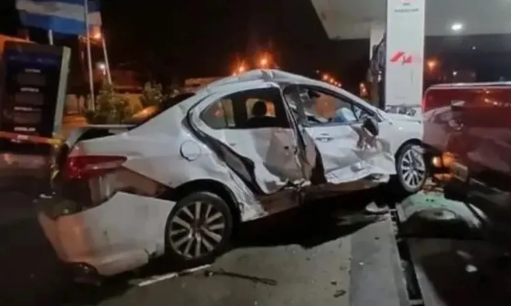 Peugeot 408 chocado