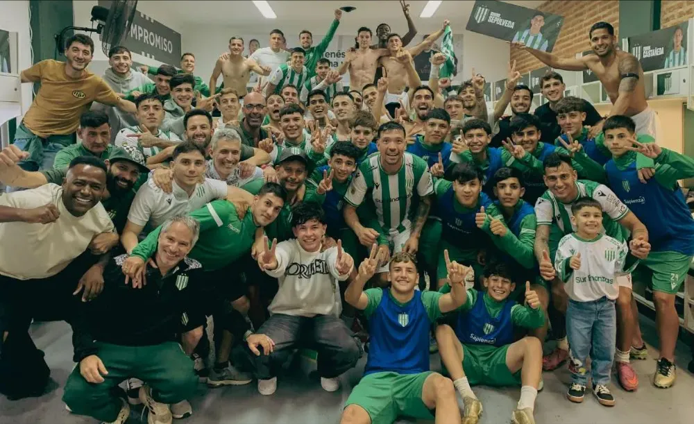 Banfield superó a Lanús por 2-1 en el estadio Florencio Sola