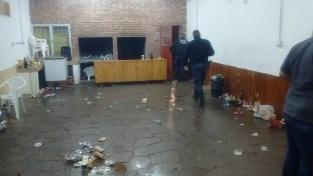 Fiesta clandestina en Trelew