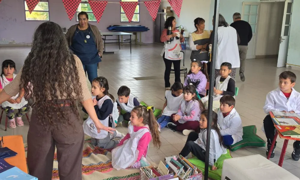 El Bibliomóvil volvió a desplegar su recorrido y cerró marzo con actividades.