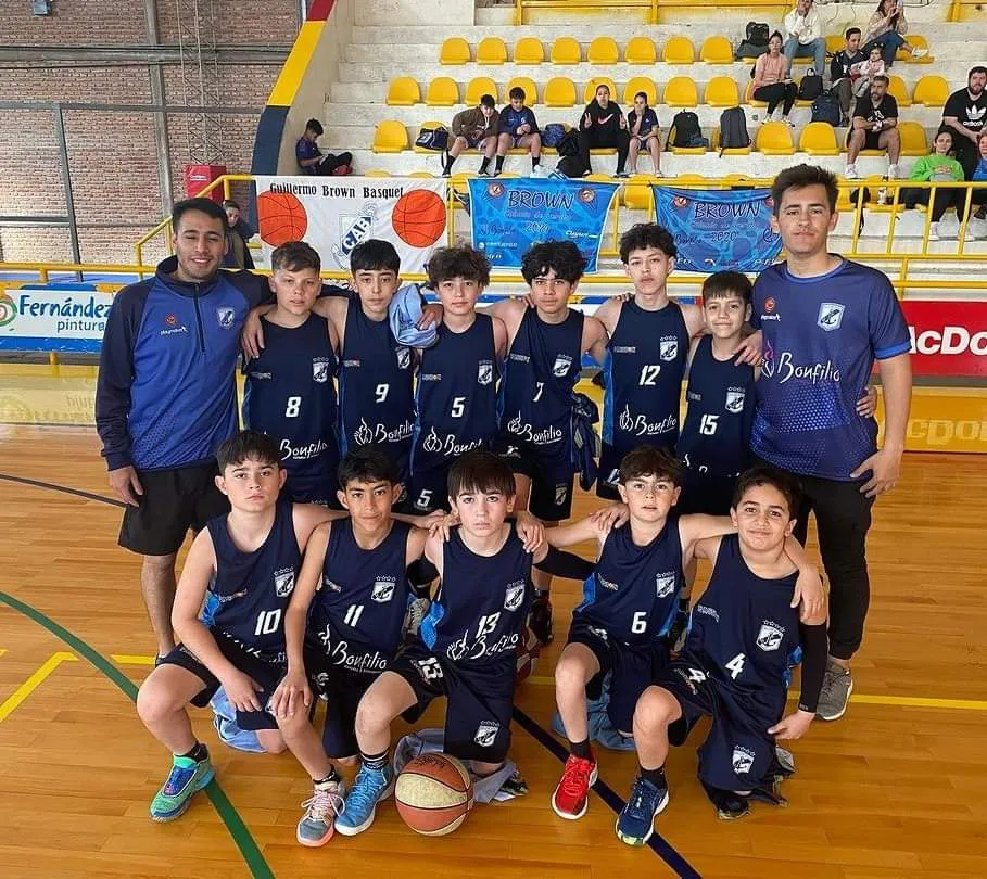 LOS U12 DE BROWN BRILLARON EN EL "SUEÑOS DORADOS"