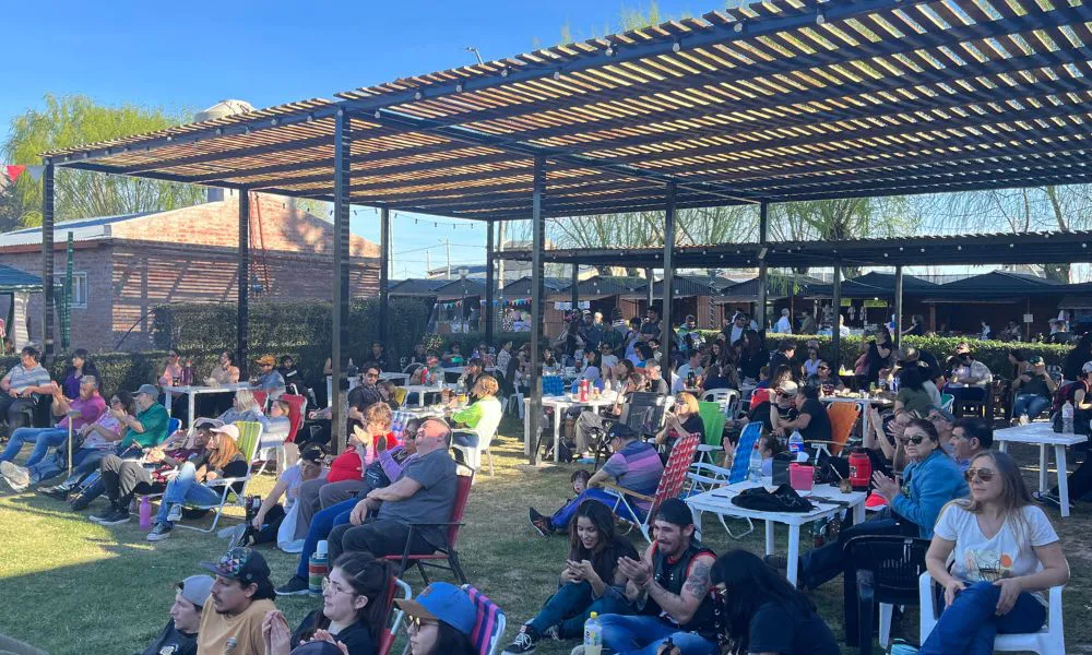 Feria de Artesanos y Productores en 28 de Julio