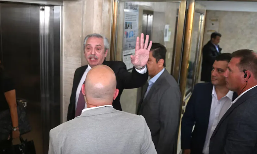Alberto fernández en Comodoro Py