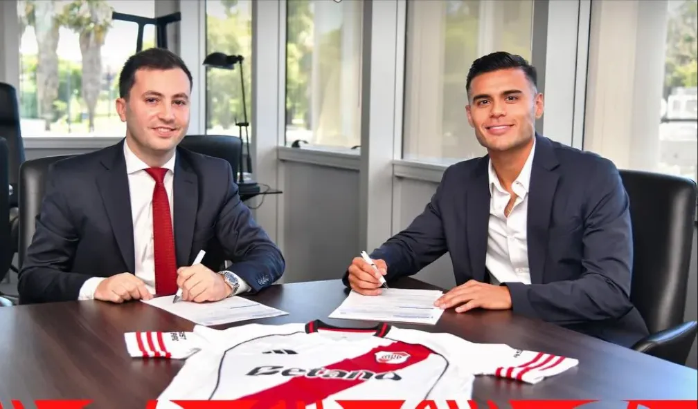 El mediocampista llegó a préstamo, expresó su entusiasmo