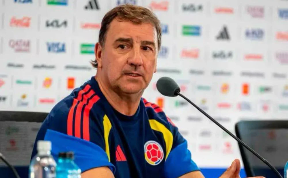 La Federación Colombiana confirmó la renovación de Néstor Lorenzo.