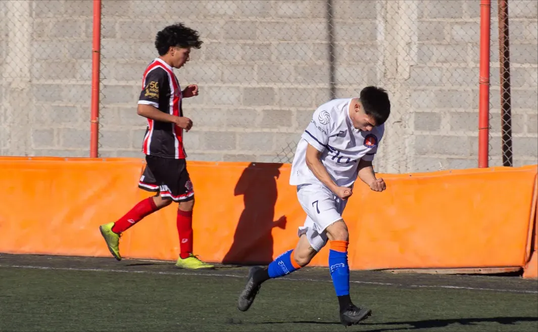 J.J. Moreno debutó en el Torneo Clausura con una goleada por 4-0 ante Alumni