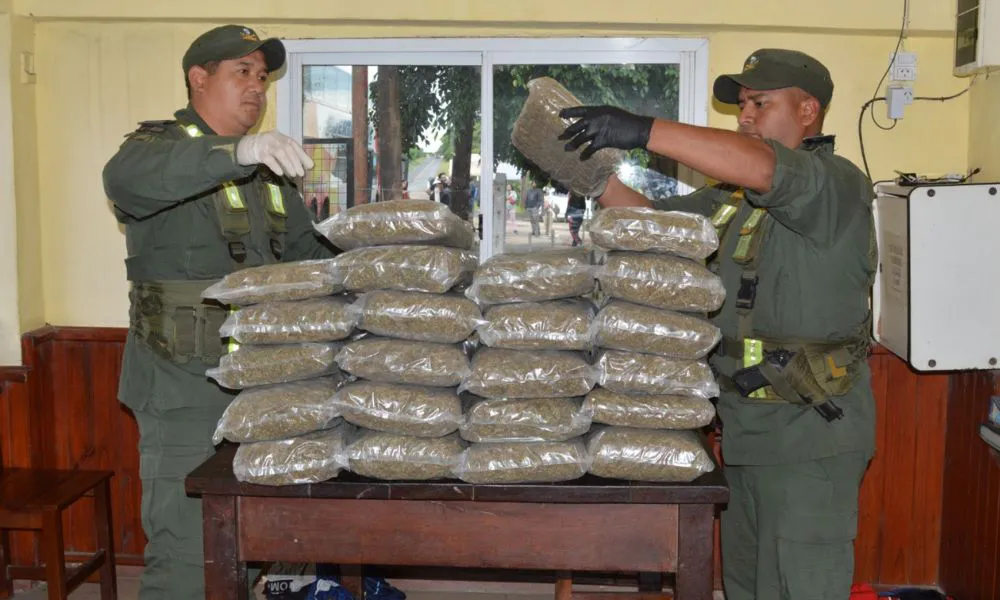 Dos pasajeros detenidos en Formosa por llevar más de 28 kilos de marihuana en un colectivo