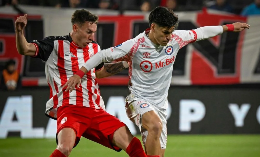 Argentinos Juniors. Foto Liga Profesional de Fútbol de la AFA﻿. (2)