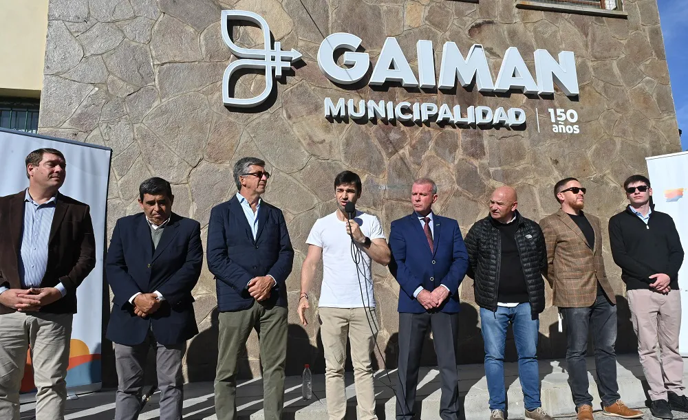 Torres encabezó la firma del nuevo contrato de concesión por 30 años con la Compañía de Riego del Valle