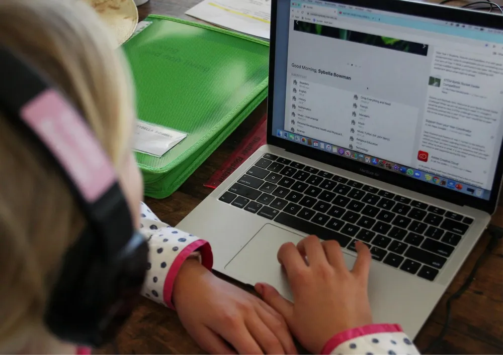 La escuela virtual y el home schooling como alternativa a la crisis educativa de Argentina