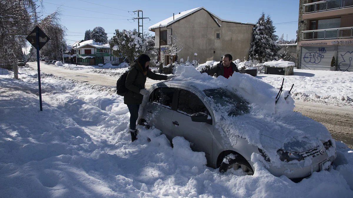 Fuertes nevadas en Bariloche. Foto Marcelo Martinez/Infobae.