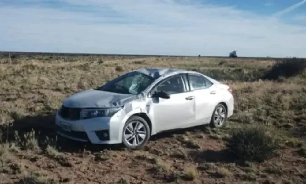 Toyota Corolla volcado