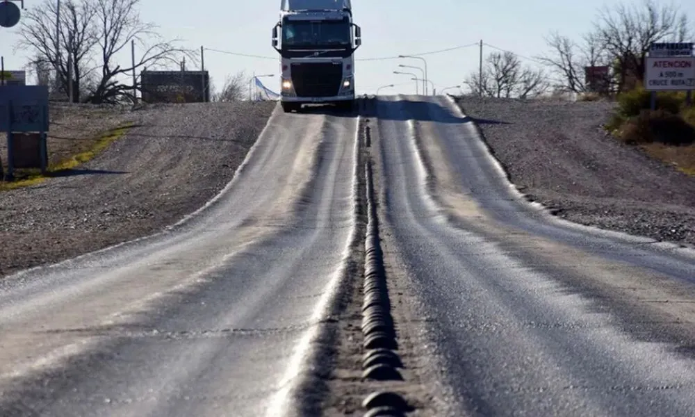 Ruta deteriorada de Río Negro