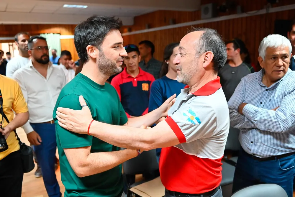 El gobierno del Chubut entrego aportes a Bomberos Voluntarios