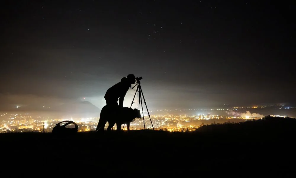 Taller sobre telescopios. Foto Freepik