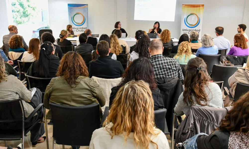 La UDC abre en Madryn un ciclo provincial de investigación