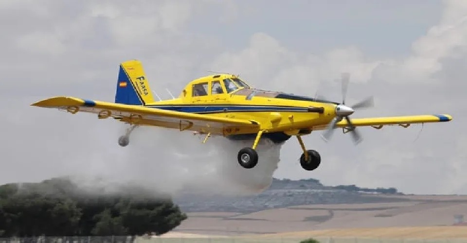 avion hidrante
