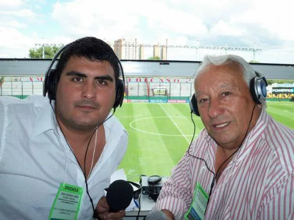 Pablo Collazo también dejó su huella como comentarista, compartiendo micrófono junto a Cristian Roldán en La 17