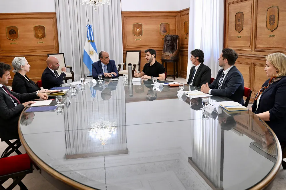 Reunión con Guillermo Francos
