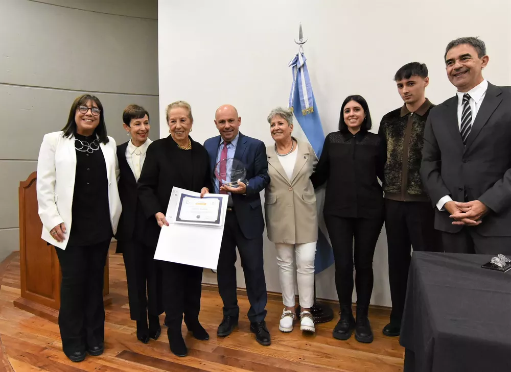 homenaje antonio
