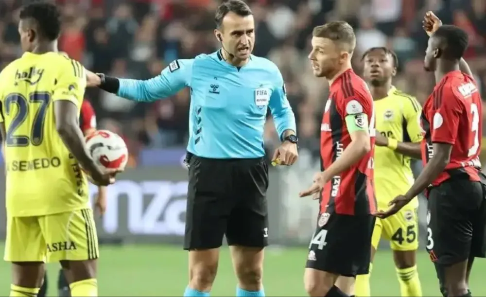 La Policía detuvo a 17 árbitros y dos directivos por supuestos arreglos de partidos