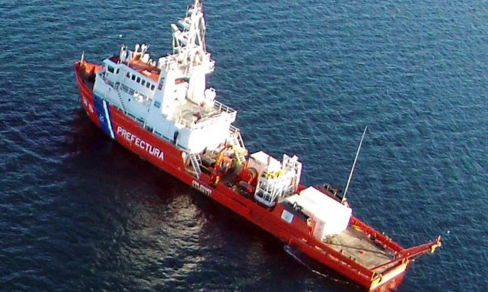 Buque SB15 Prefectura en el mar