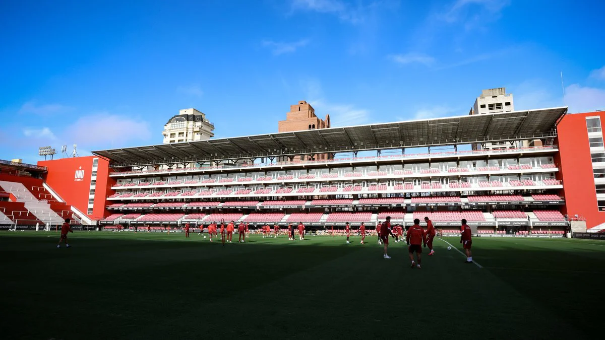 Estadio UNO de La Plata. Foto X @EdelpOficial