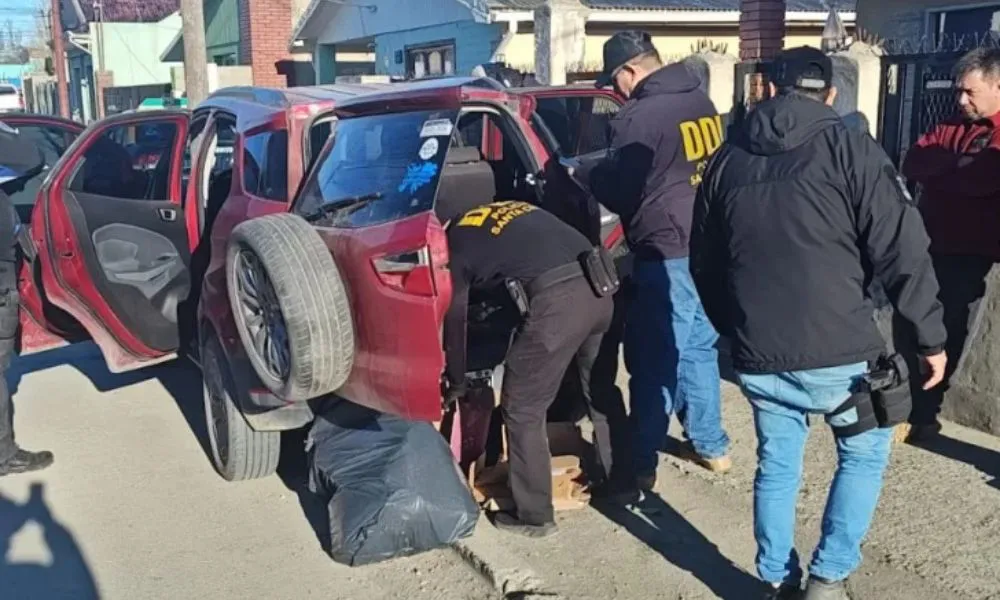 Allanamiento en Santa Cruz