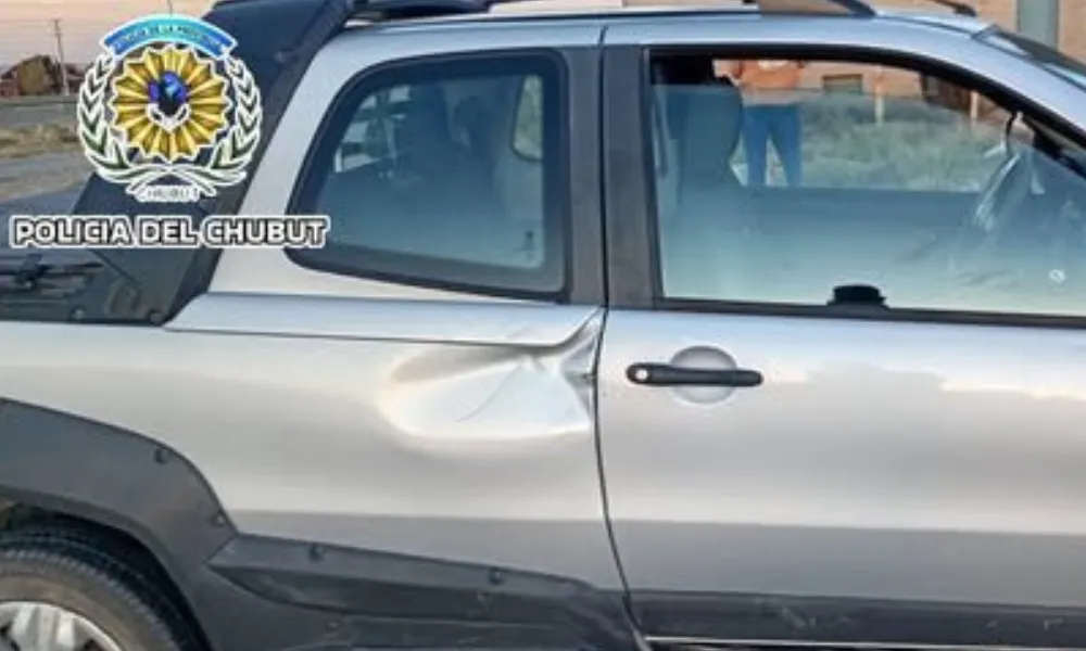 camioneta chocada por la moto