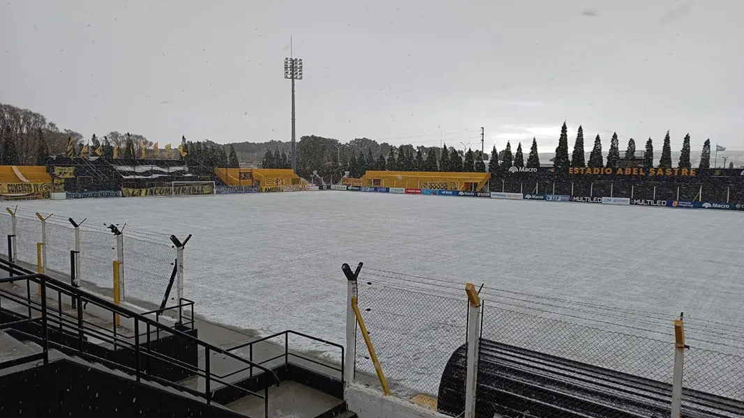 Cancha nevada del Estadio Abel Sastre